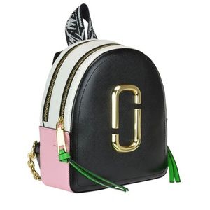 Marc Jacob’s pack shot mini